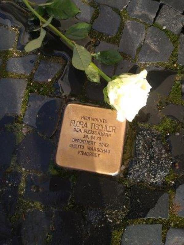 ... und noch mehr Stolpersteine geputzt
